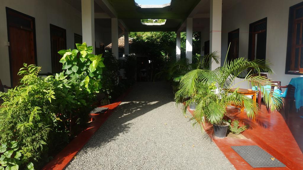 Zimbay Guest House Arugam Bay Kültér fotó